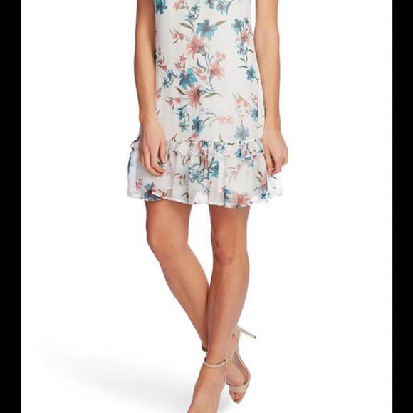 CeCe expressive lilies with flutter sleeve dress and soft ecru - Picture 1 of 8
